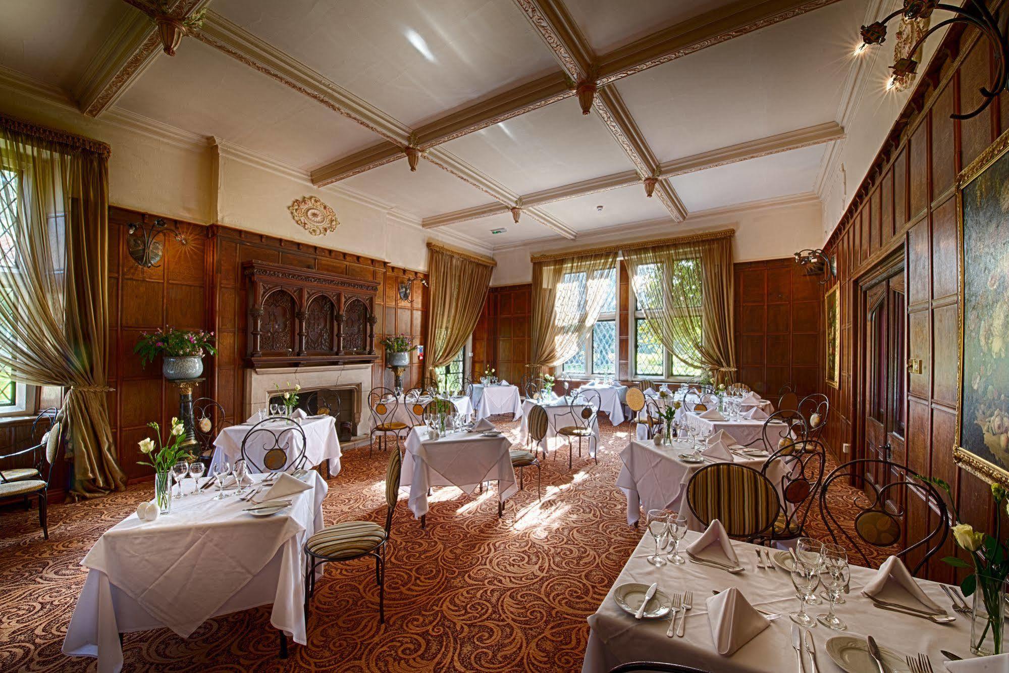 Miskin Manor Hotel Hensol Exteriér fotografie